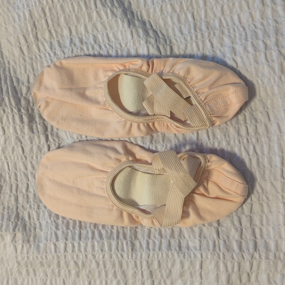Stretch canvas dance shoes size 8.5